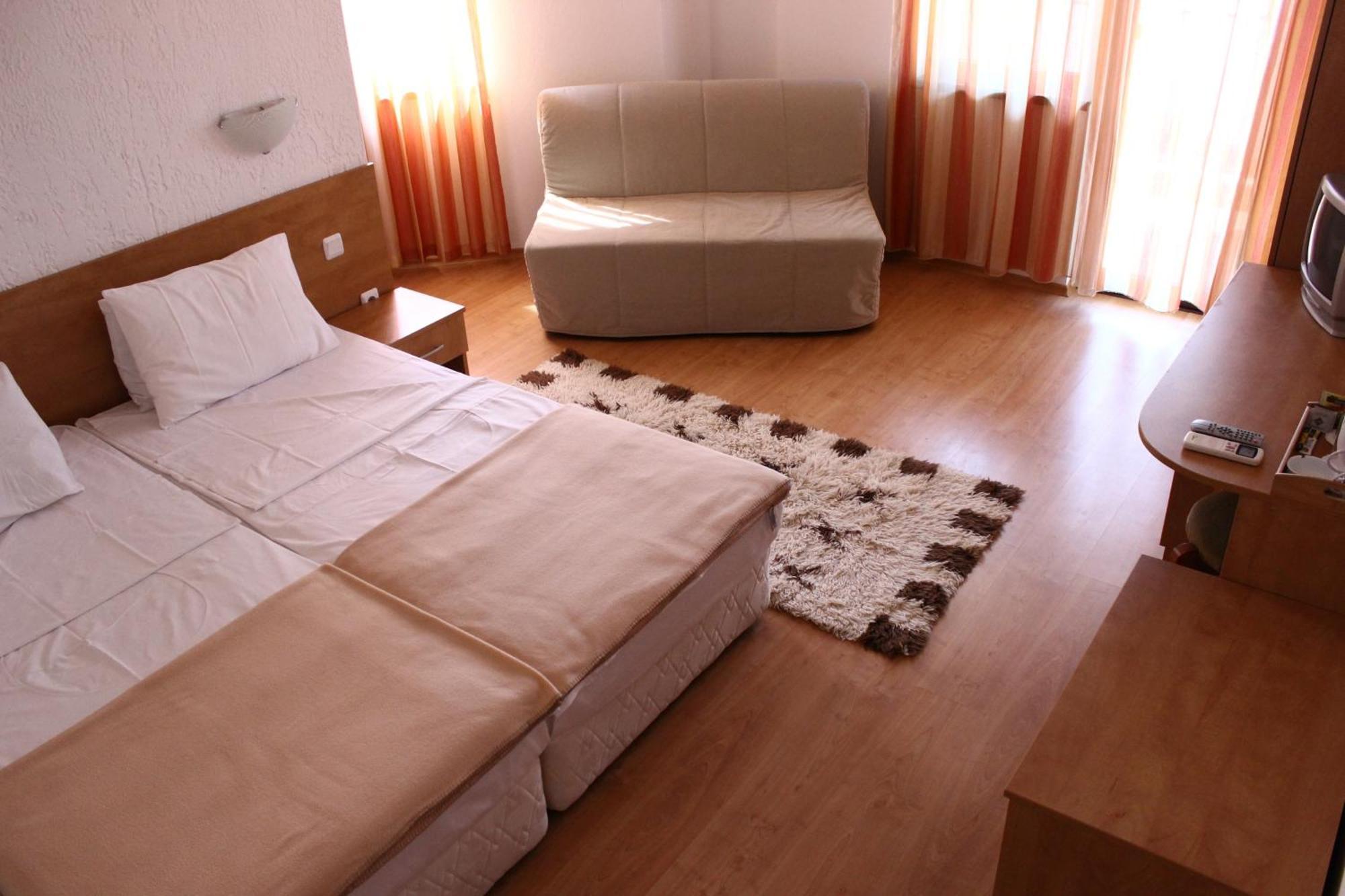 Family Hotel Bellehouse チェルノモレツ 部屋 写真