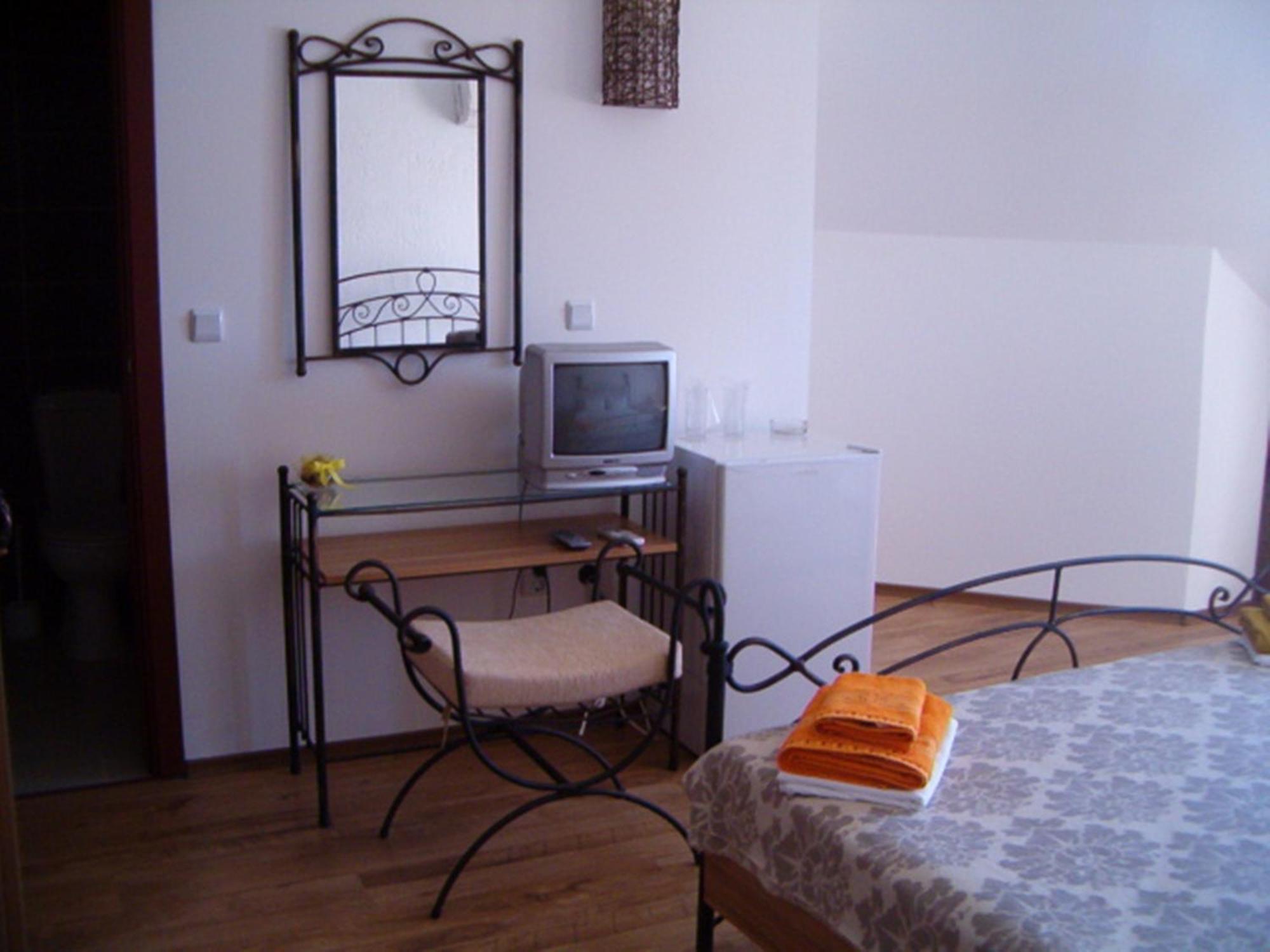Family Hotel Bellehouse チェルノモレツ 部屋 写真
